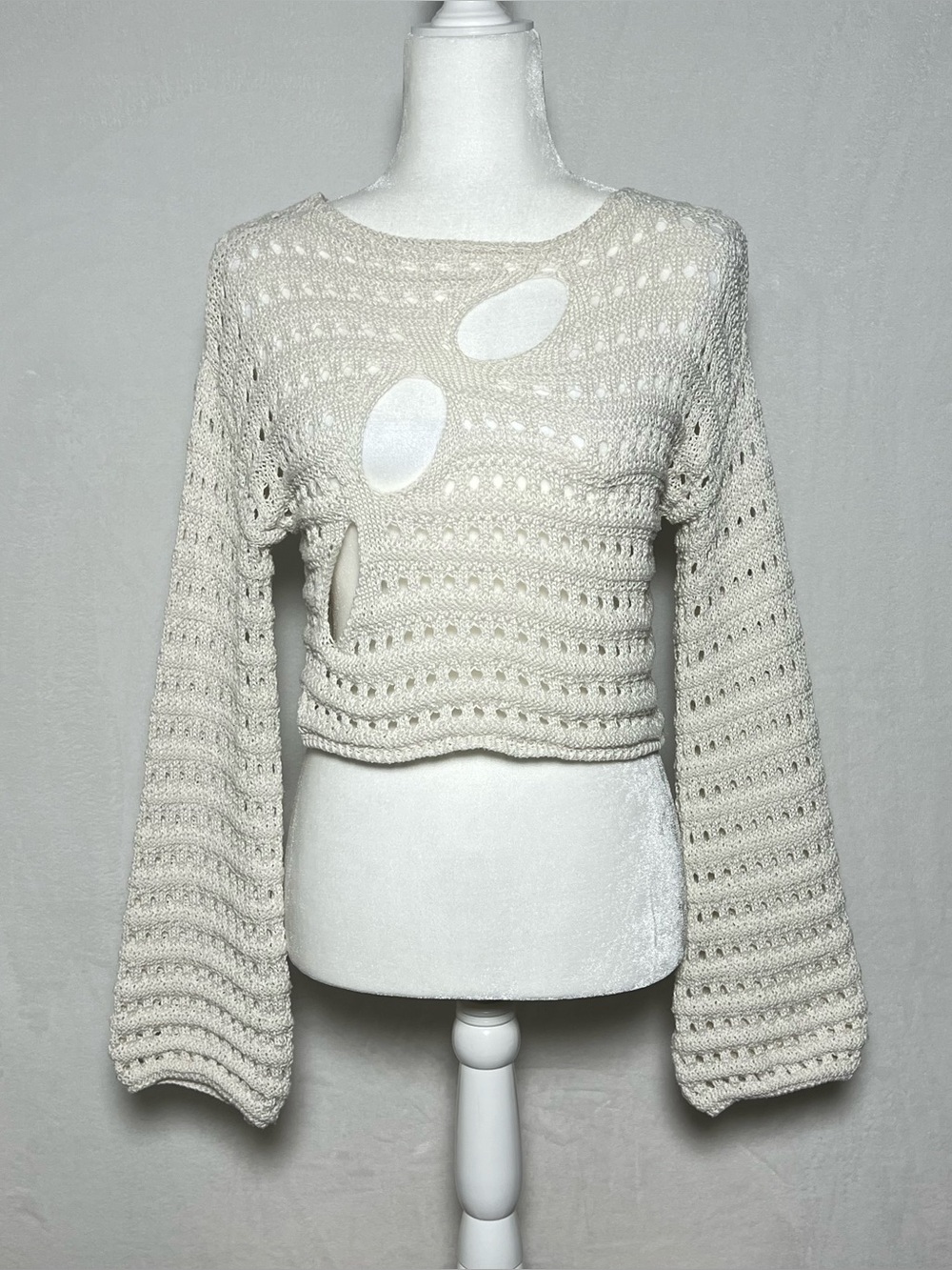 White Open-Knit Crochet Cutout All Season Cropped Sweater Top Cover-up - size M